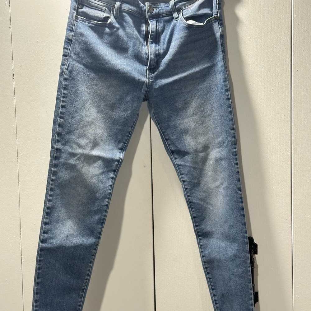 KanCan Blue Skinny Jeans with Vintage Distress Women's Size 11 / 29